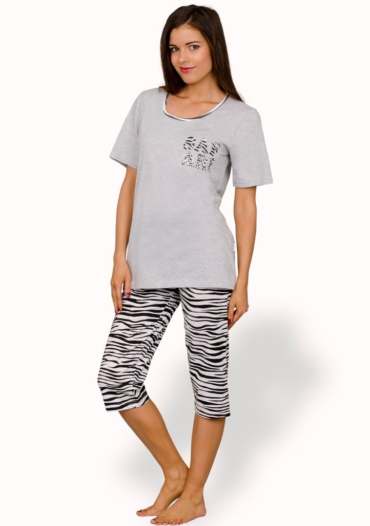 Dámské pyžamo s nápisem Safari a capri kalhotami