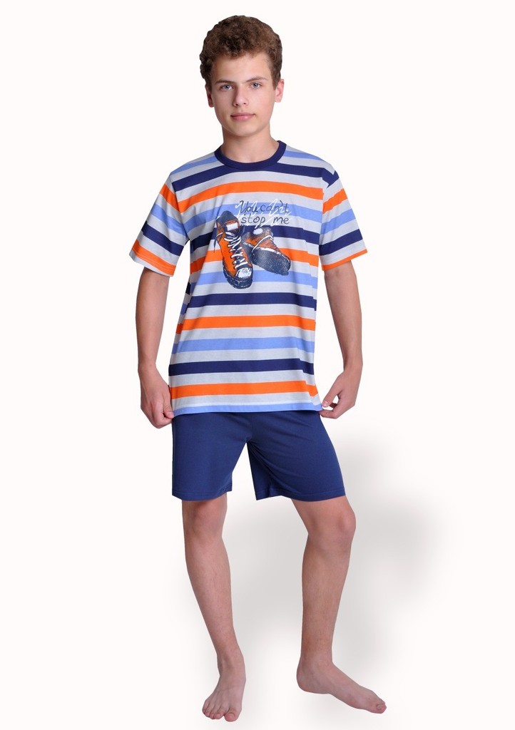 Chlapecké pyžamo s obrázkem tenisek a kraťasy